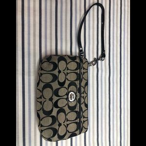 Coach Jaquard Wristlet